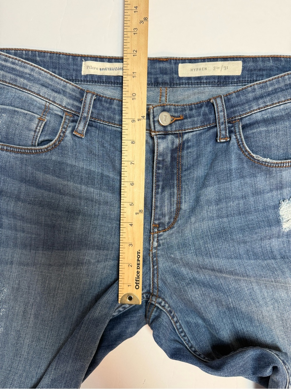 Pilcro Hyphen Cuffed Cropped Women's Jeans in Medium distressed Blue Denim 31 - Picture 8 of 15